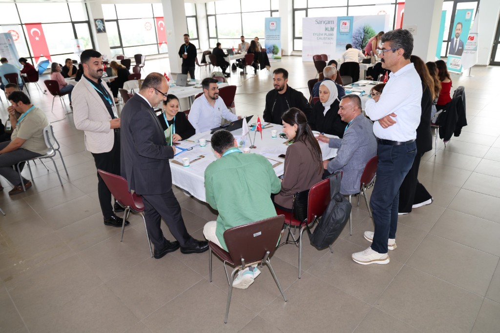 Prof. Dr. Haşim Kelebek demonstrating the Heritage Game application to regional stakeholders in Adana, 22 May 2026